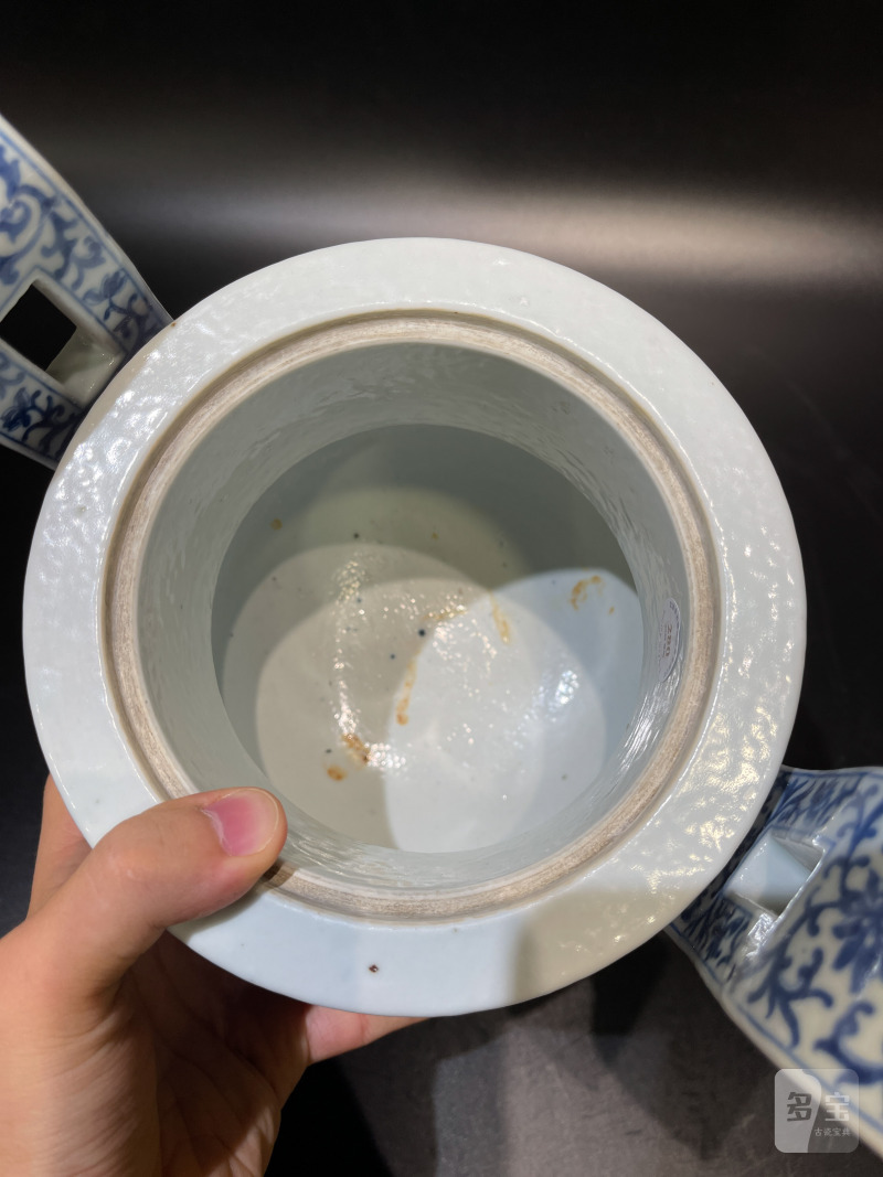 清 青花莲托八宝纹朝冠耳炉 - 图15
